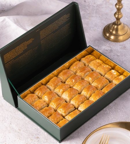 Baklava with pistachio in a special box 1 kg from Karakoy Guluoglu