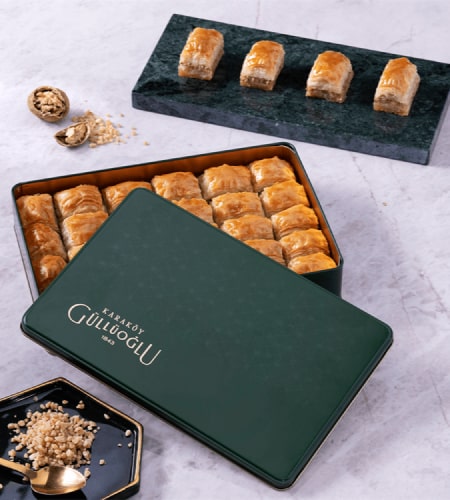 Walnut baklava in metal can 900 grams from Karakoy Guluoglu