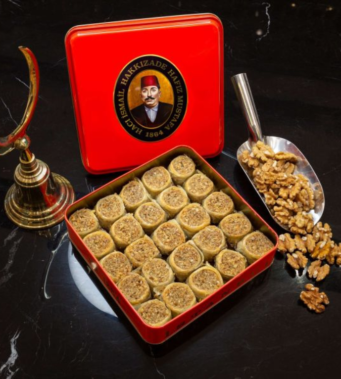 Baklava Palace Rolled with Walnuts - 1 kg Small Box - Hafiz Mustafa