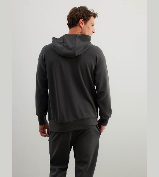 طقم رجالي بسوفت تاتش يتكون من سويت شيرت بسحاب وبنطلون بلون أنثراسيت