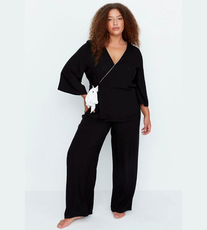 Women's black pajamas