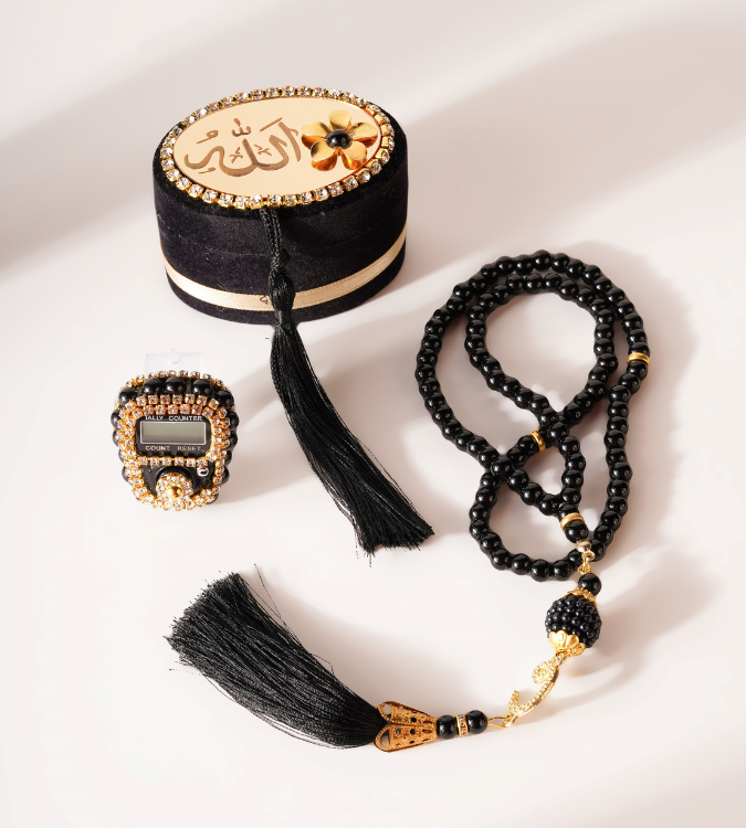 Luxury Ramadan gift set with gold and black details