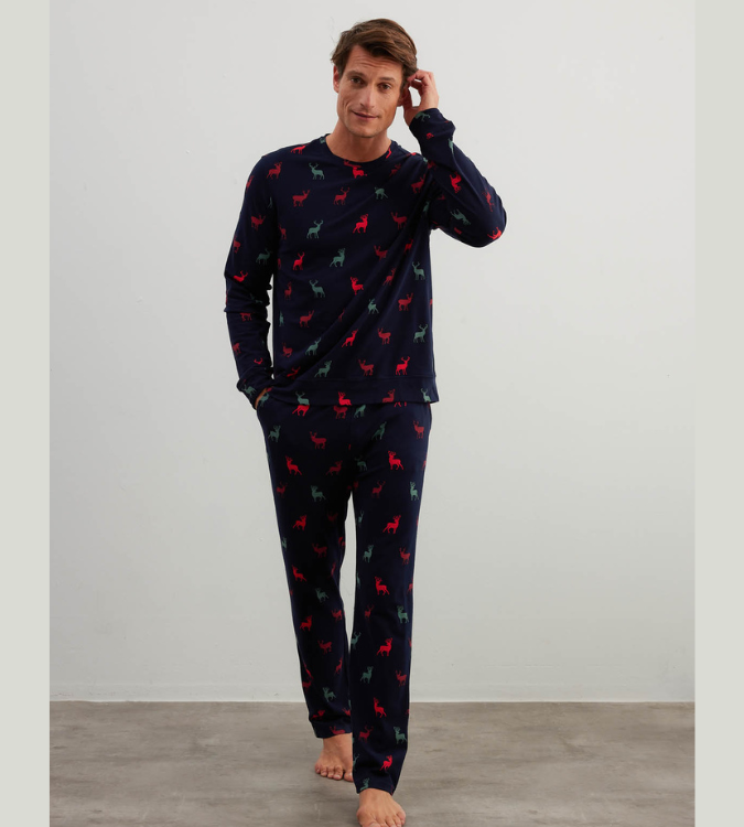 Men's cotton long-sleeved pajama set with a distinctive deer print