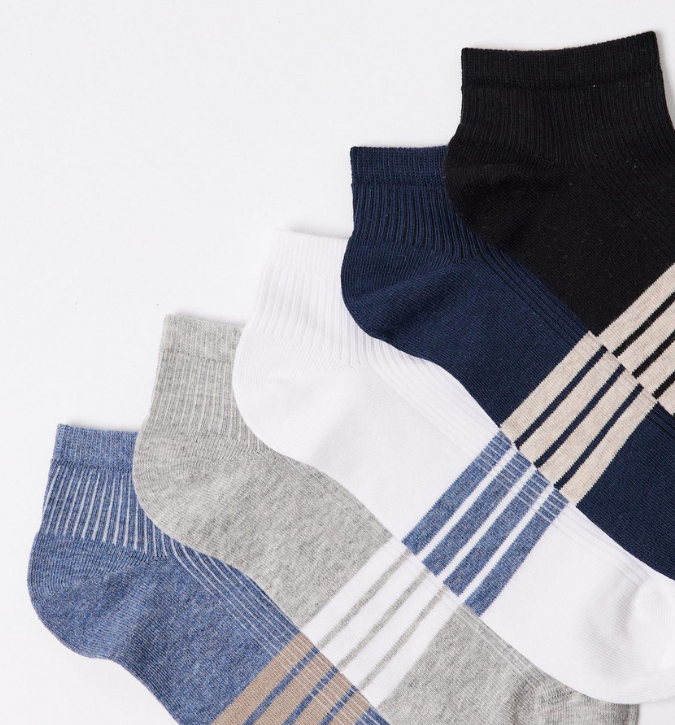 طقم جوارب رجالية (5 أزواج) بخط في المنتصف – تصميم أنيق وراحة مثالية