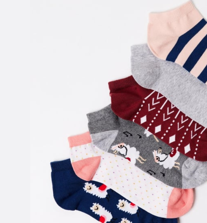 طقم جوارب نسائية بطبعة لاما (6 أزواج) – تصاميم لطيفة ولمسة مريحة