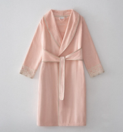 Women's bathrobe with velvet touch and lace details