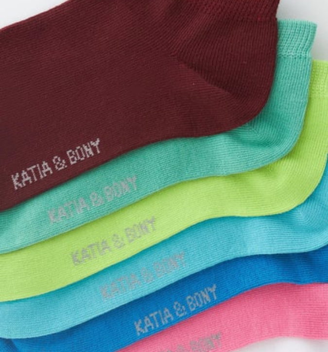 طقم جوارب نسائية قصيرة (7 أزواج) – ألوان زاهية وخامة مريحة