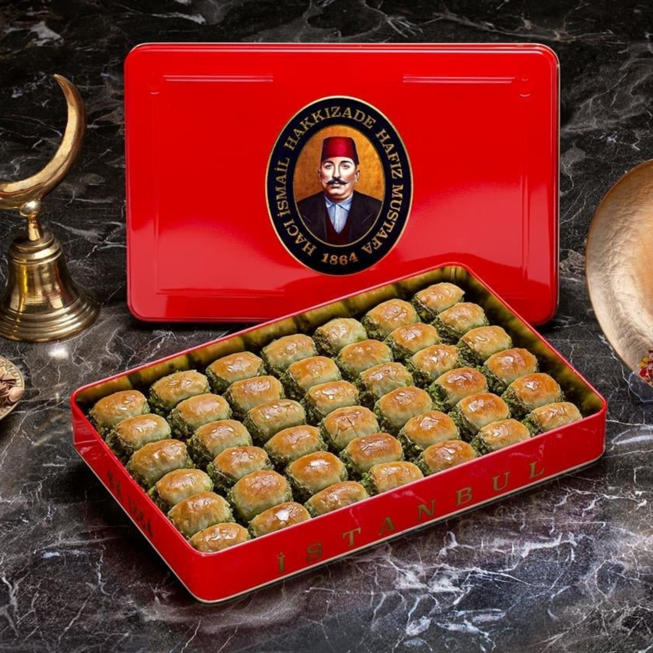 Hafiz Mustafa's beautiful baklava with pistachios