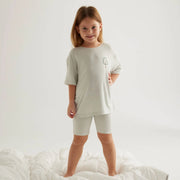 طقم بيجاما بناتي من قطعتين – تيشيرت فيسكوز بأكمام قصيرة مع ليغينغ قصير