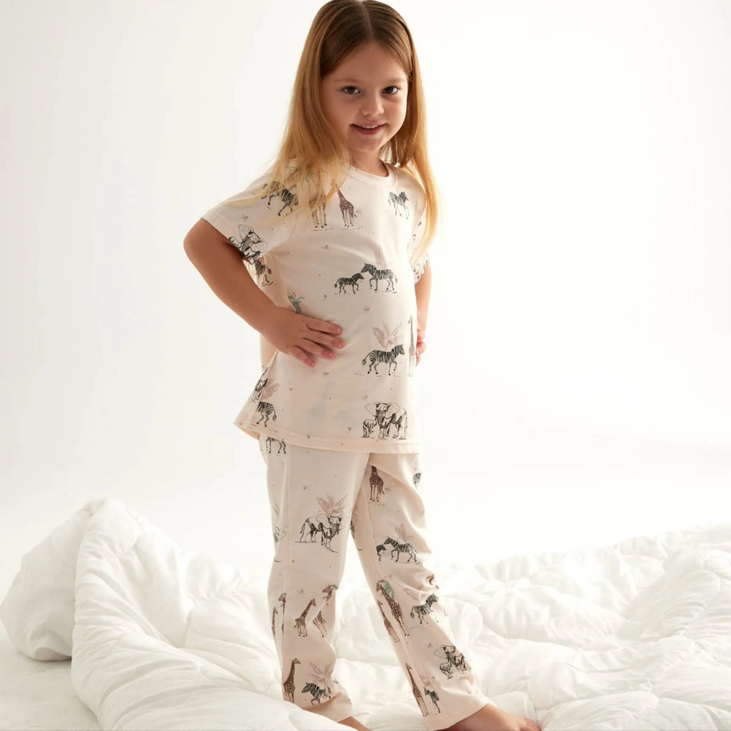 طقم بيجاما بناتي قطنية – نصف كم وبنطال طويل بطبعات