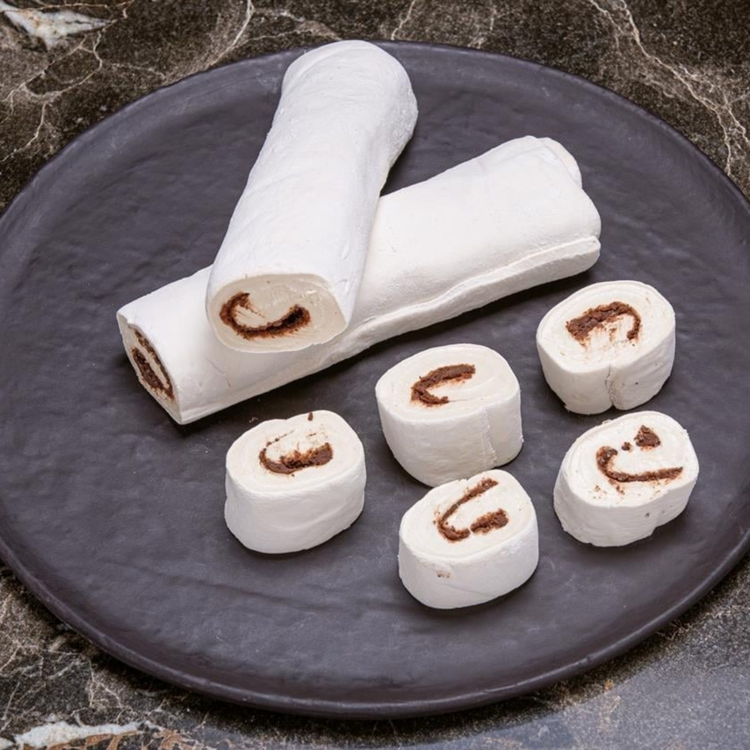 حلقوم تركي بنكهات متنوعة ومكسرات مختارة من حافظ مصطفى