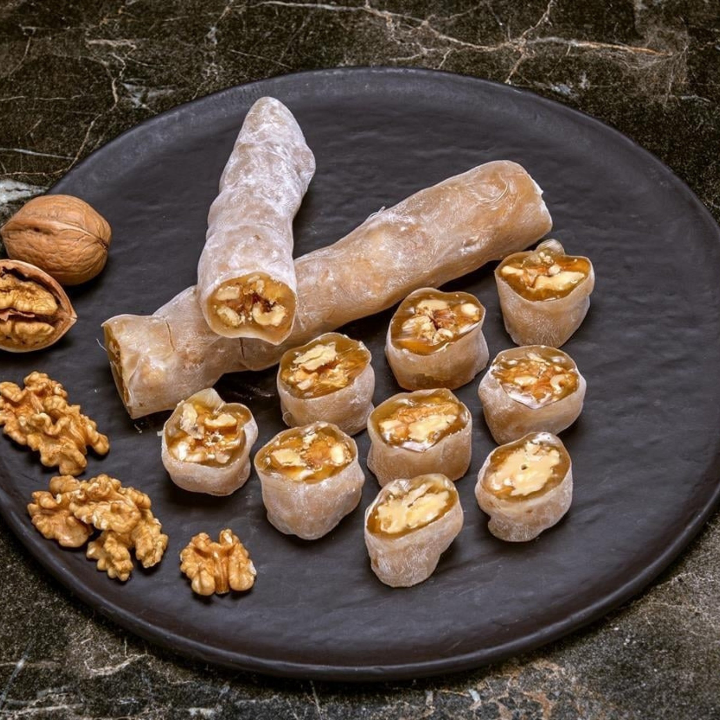 حلقوم تركي بنكهات متنوعة ومكسرات مختارة من حافظ مصطفى