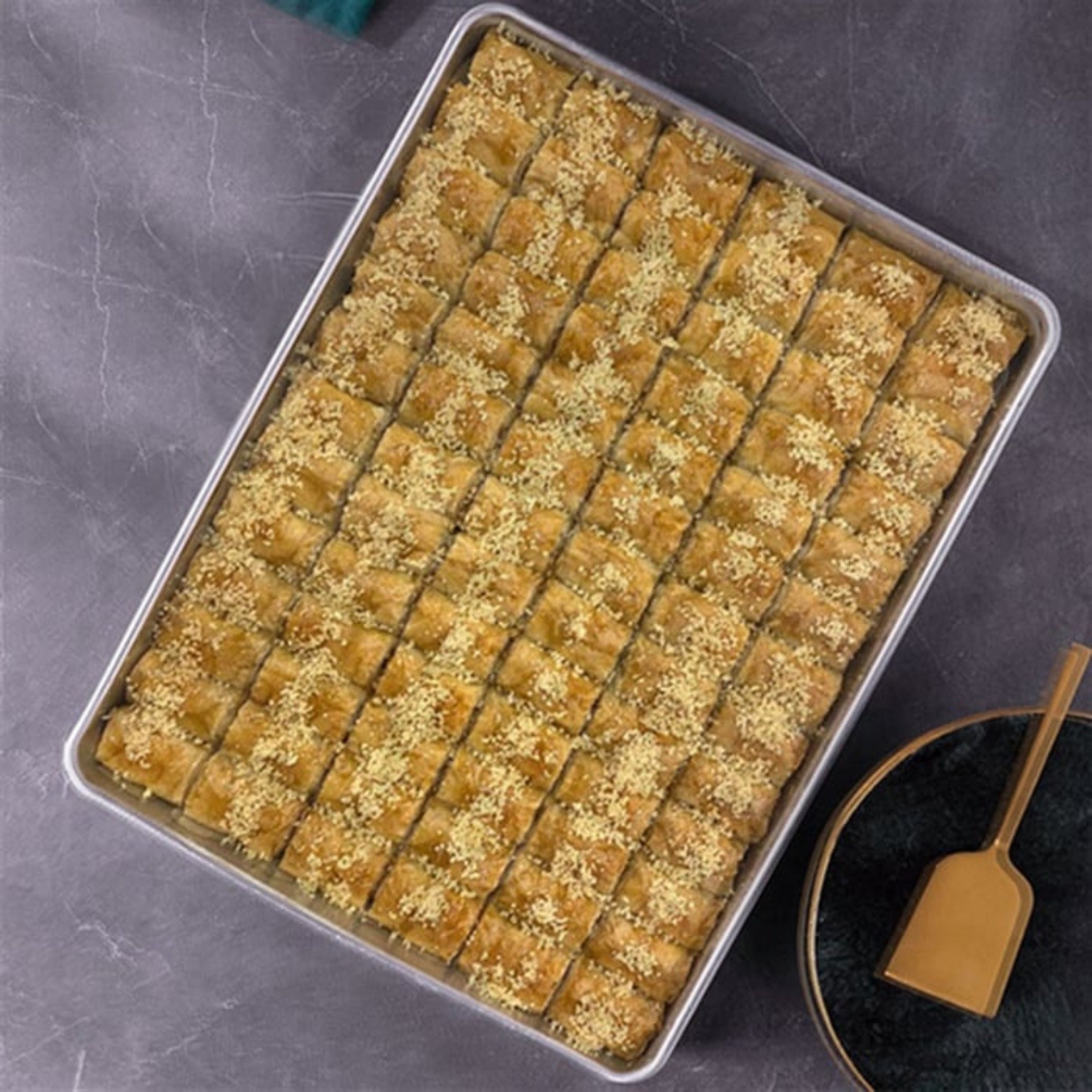 بقلاوة بالبندق من كاراكوي غولوأوغلو