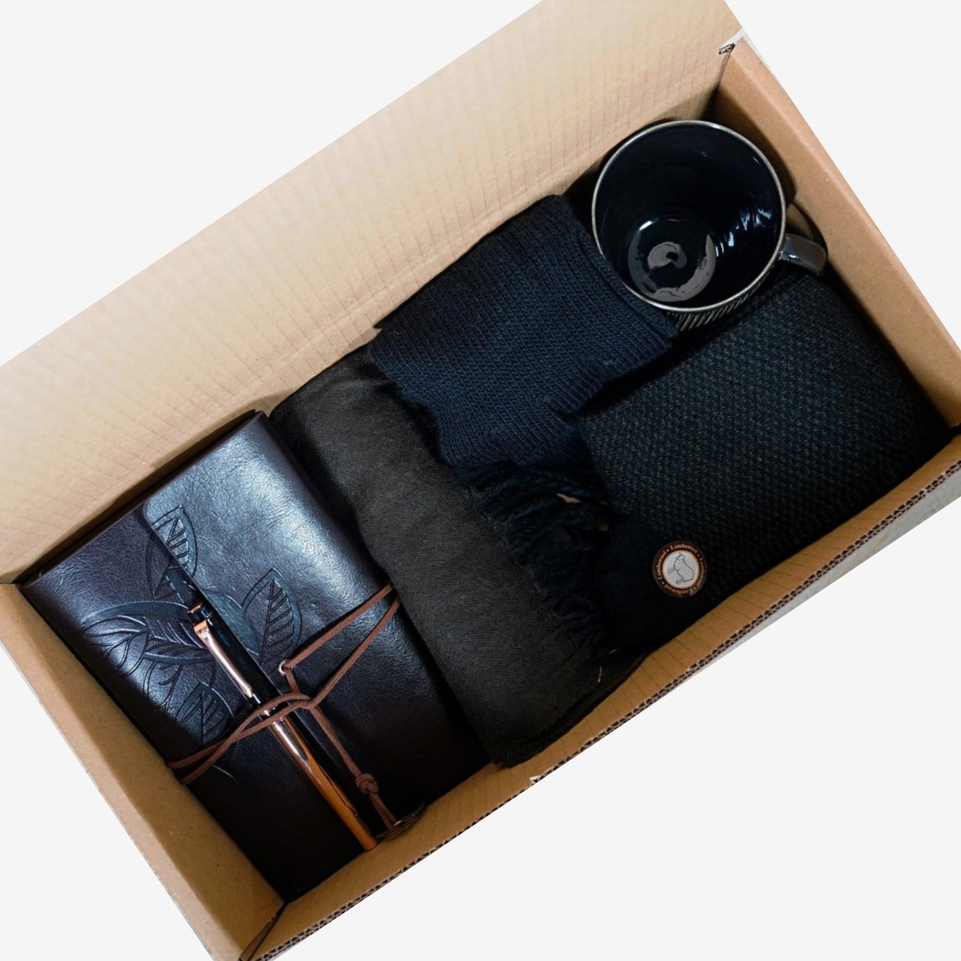 أطقم هدايا فاخرة ومتنوعة – مناسبة للنساء والرجال zawazingo