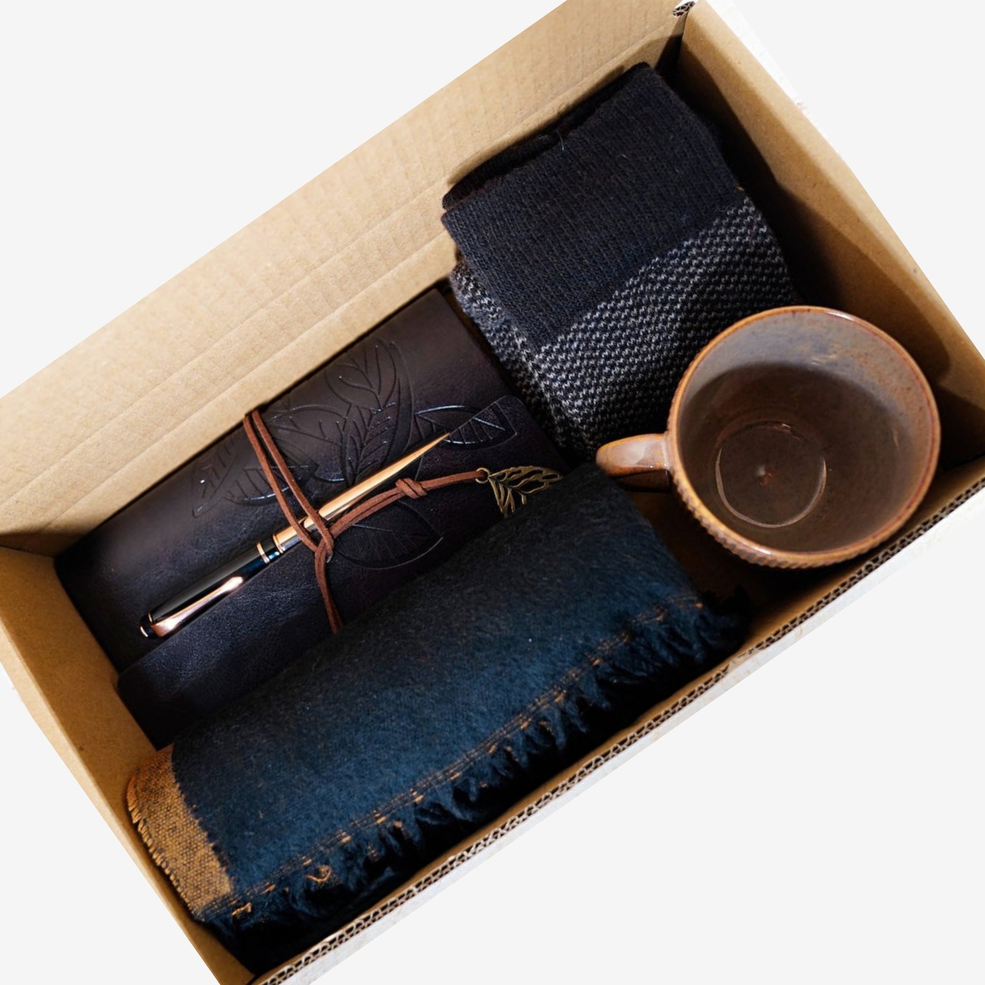 أطقم هدايا فاخرة ومتنوعة – مناسبة للنساء والرجال zawazingo