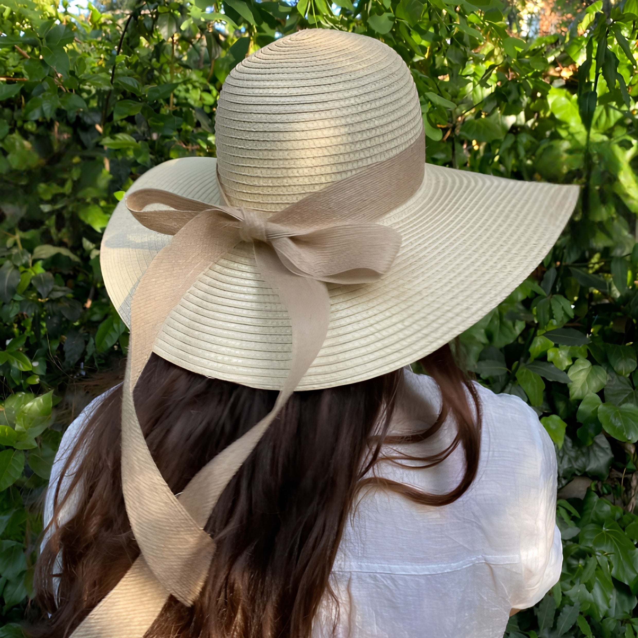 Flared straw hat with scarf from L'Afionsa