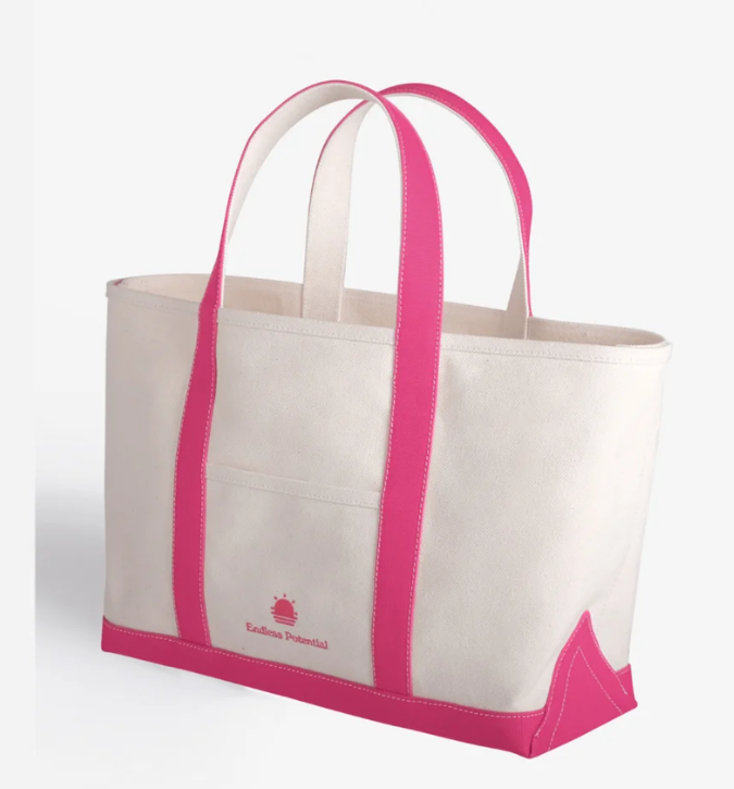 شنطة Maxi Camelia – أناقة الكانفاس في تصميم يدوي عملي