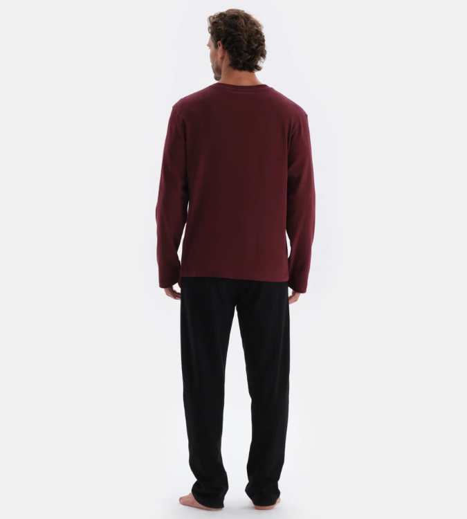 Men's V-Neck Pajamas in Dark Red and Black