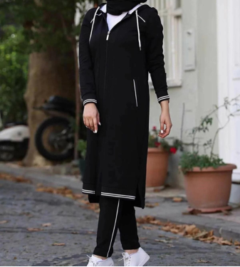 Women's black sports suit - Camelya Tesettür