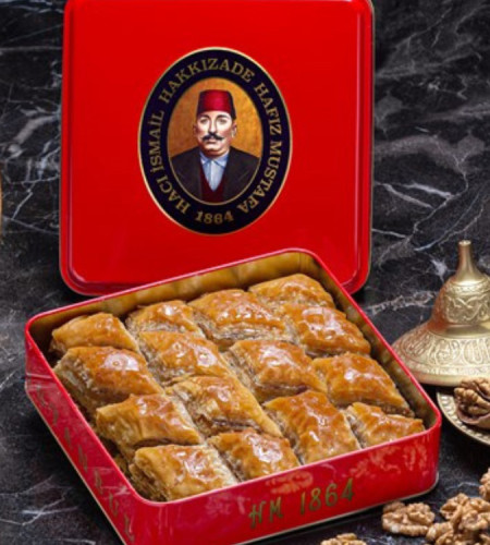 Baklava with Walnut - Small Box 1kg - by Hafiz Mustafa