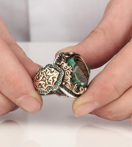 Men's ring, 925 silver, inlaid with amber stone, with a design that suffices with death as a preacher