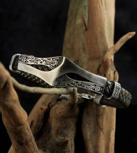 925 Silver and Leather Bracelet for Men with an Ornate Design